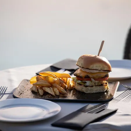 Lejlighedshotel Karavia Lux Afissos