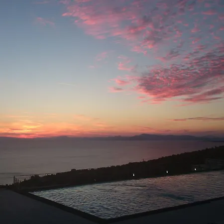 Karavia Lux Lejlighedshotel 3*