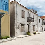 Karavia Lux Afissos