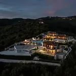 Karavia Lux Hotel de apartamente Afissos