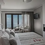 Karavia Lux Afissos