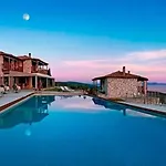 Karavia Lux Afissos