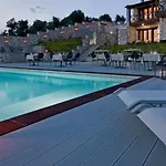 Karavia Lux Hotel de apartamente Afissos