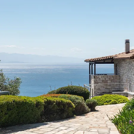 מלון דירות Karavia Lux אפיסוס