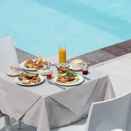 Hotel apartamentowy Karavia Lux 4*