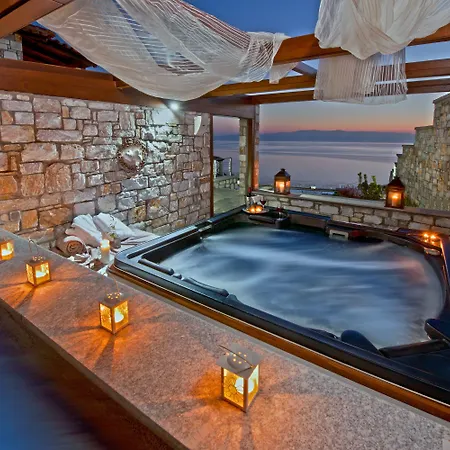 Karavia Lux מלון דירות 3*