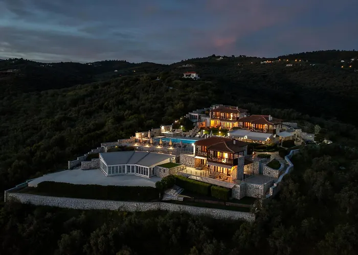 Karavia Lux מלון דירות אפיסוס