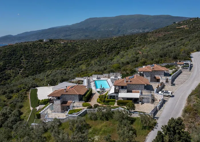 Karavia Lux אפיסוס