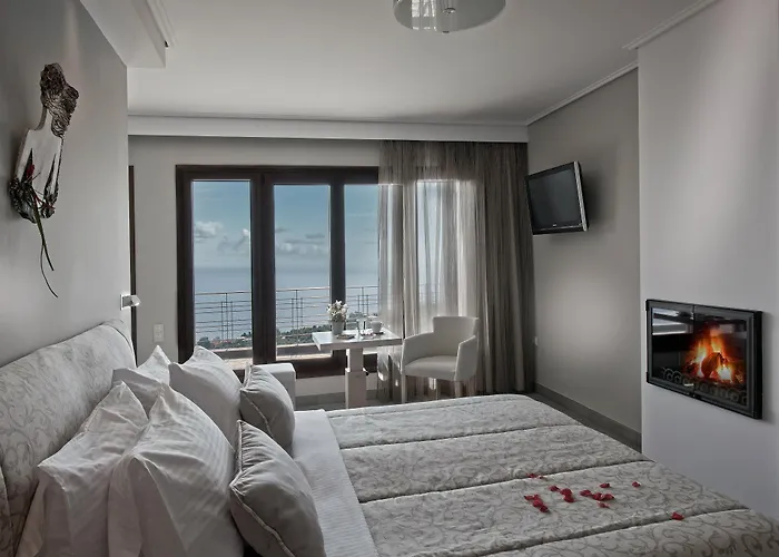 Karavia Lux אפיסוס