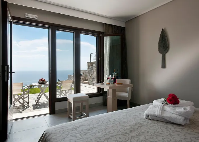 Karavia Lux אפיסוס