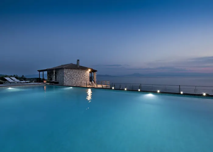 Karavia Lux מלון דירות 3*