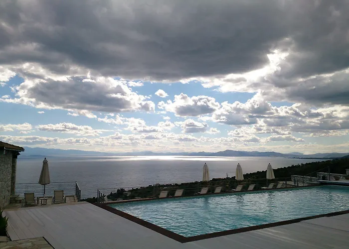 Karavia Lux 3* אפיסוס