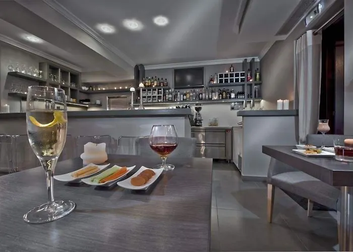 מלון דירות Karavia Lux