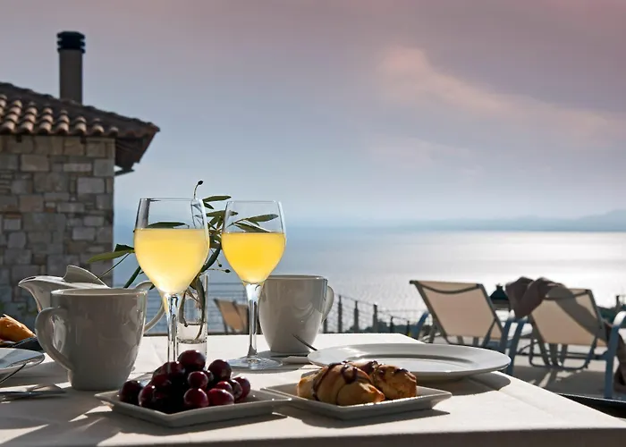 Karavia Lux מלון דירות 3*