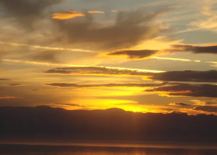 מלון דירות Karavia Lux 3*