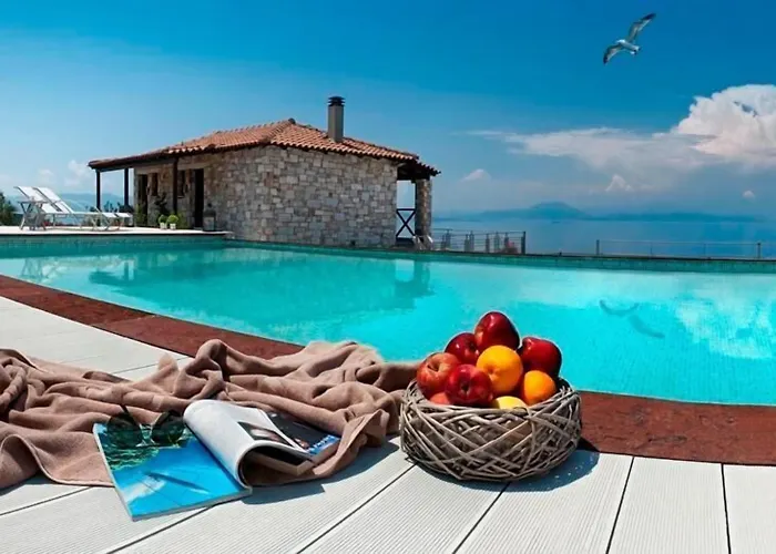 Karavia Lux מלון דירות