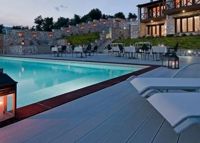 Karavia Lux מלון דירות אפיסוס