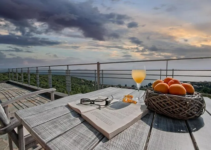 מלון דירות Karavia Lux אפיסוס